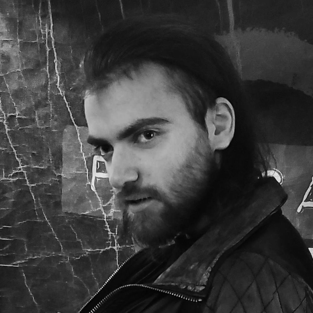 @vyrevermilion.bsky.social avatar